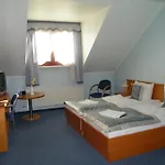 Отель Restauracja Tawerna Gliwice - Duzy Parking Gratis