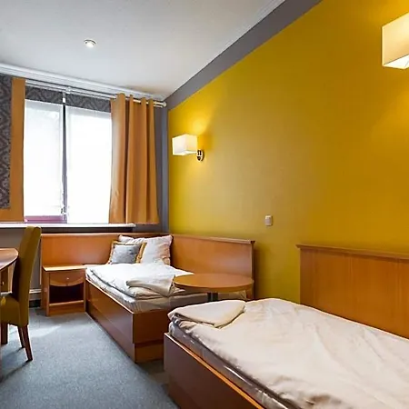 Restauracja Tawerna Gliwice - Duzy Parking Gratis Hotel