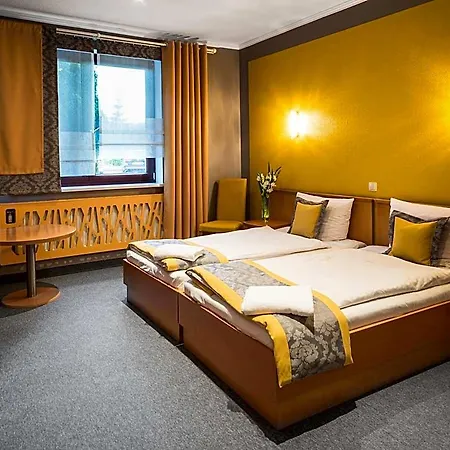 Hotel Restauracja Tawerna Gliwice - Duzy Parking Gratis 2*
