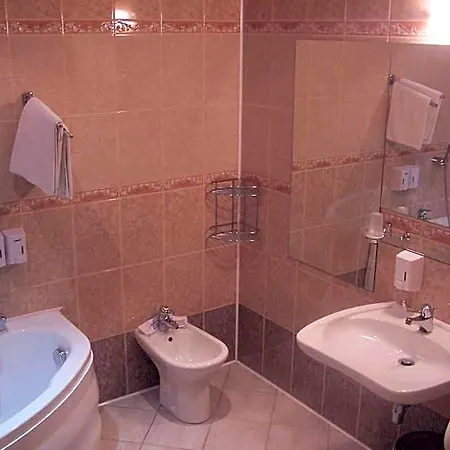 Hotel Restauracja Tawerna Gliwice - Duzy Parking Gratis Niewiesze