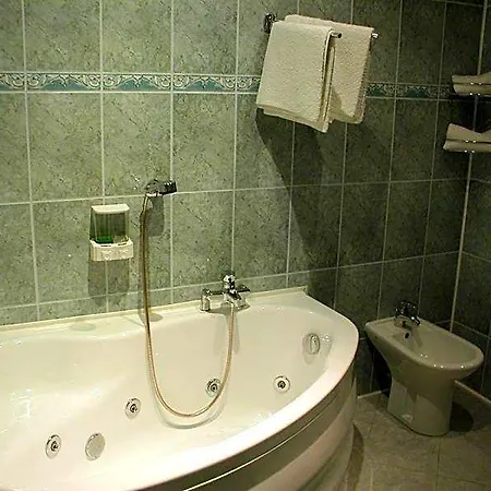 Restauracja Tawerna Gliwice - Duzy Parking Gratis 2*