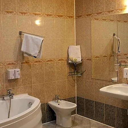 Hotel Restauracja Tawerna Gliwice - Duzy Parking Gratis 2*