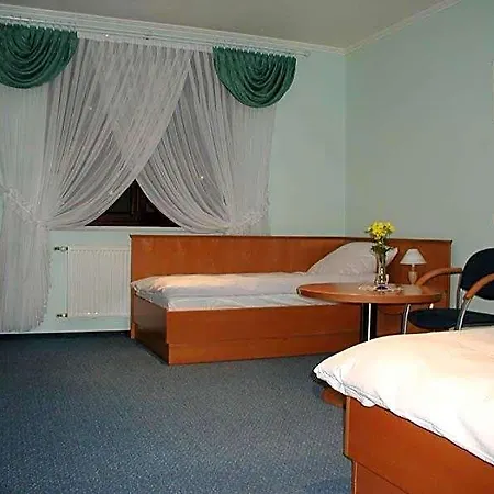 Hotel Restauracja Tawerna Gliwice - Duzy Parking Gratis 2*