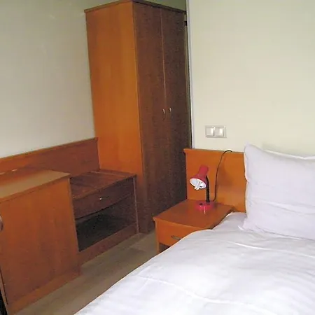 Hotel Restauracja Tawerna Gliwice - Duzy Parking Gratis