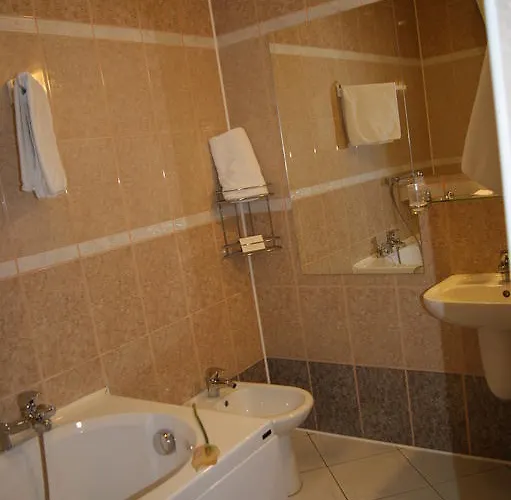 ホテル Restauracja Tawerna Gliwice - Duzy Parking Gratis 2*