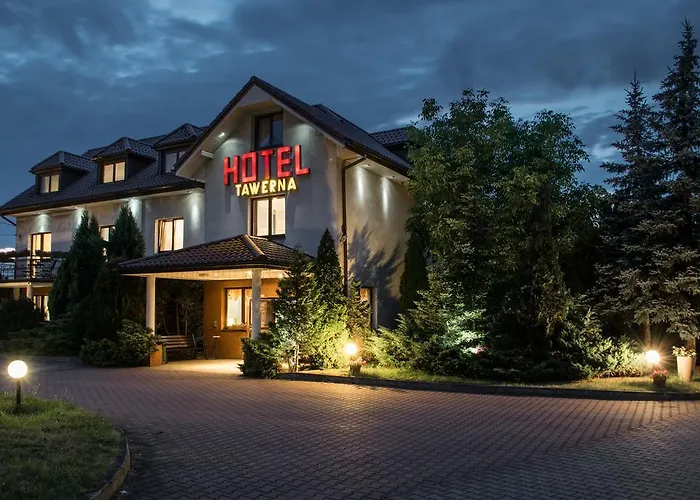 Restauracja Tawerna Gliwice - Duzy Parking Gratis ホテル Niewiesze